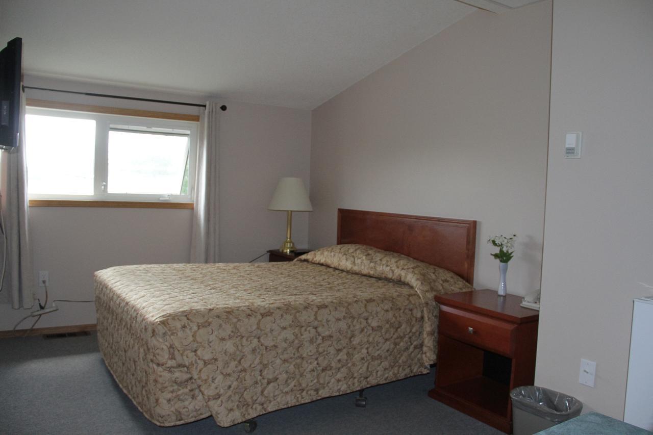 Garden Court Motel Manning Zewnętrze zdjęcie