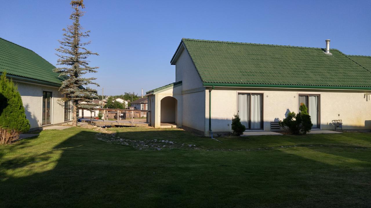 Garden Court Motel Manning Zewnętrze zdjęcie